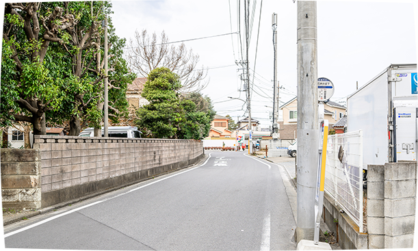 1.バスで来た道を戻ります